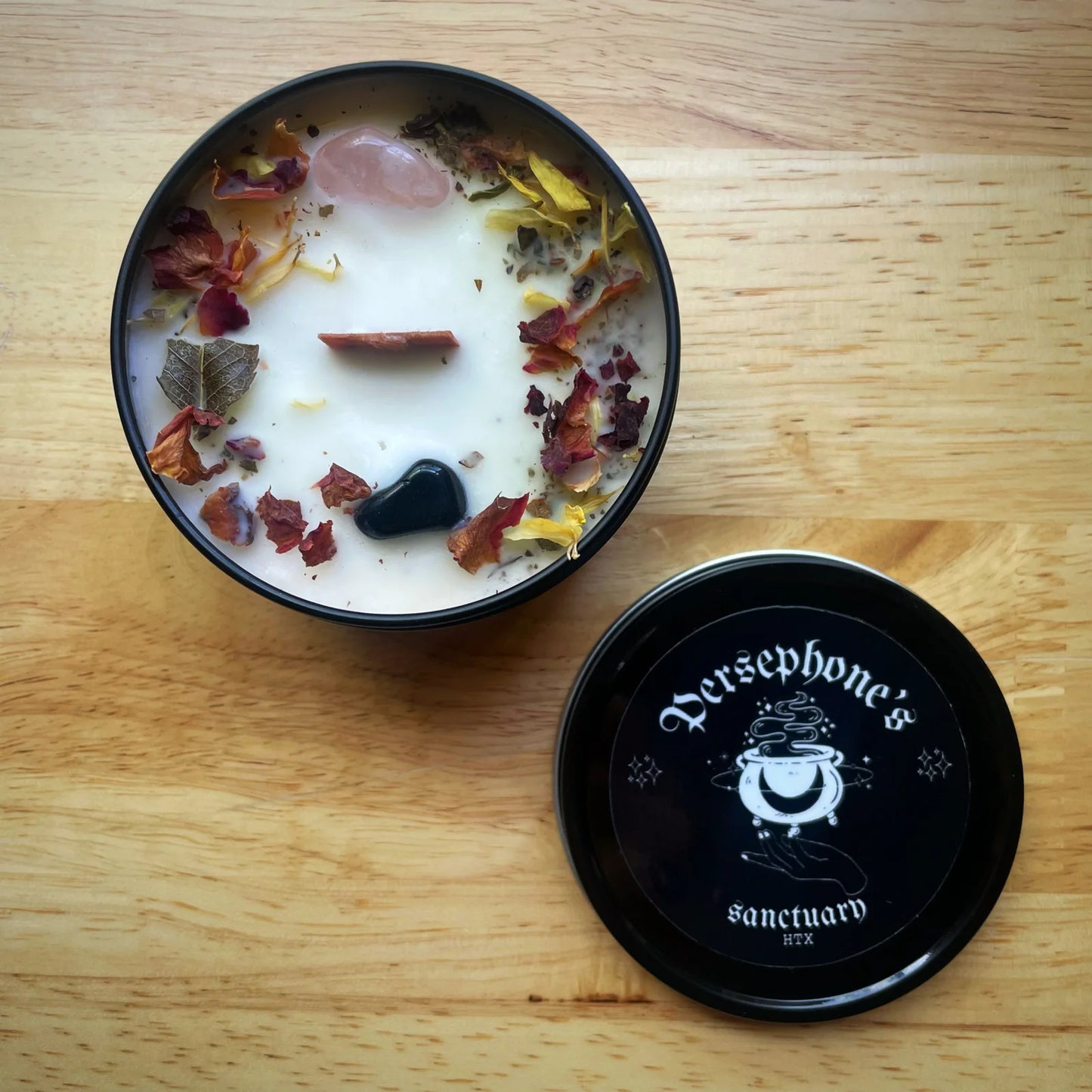 Altar candle, rose quartz wooden wick